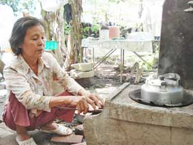 Hãy giúp đỡ gia đình chị Kim Thanh !