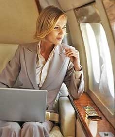 Những thức ăn cần tránh trước khi bay