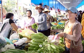 Khó khăn bình ổn giá ?