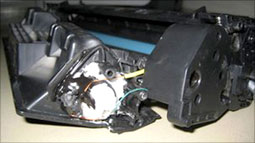 Phát hiện chất nổ trên máy bay chở hàng vào Mỹ