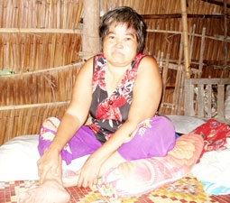 Chị Diễn đau đớn vì bệnh tật hành hạ!