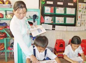 Tình thương của cô đã giúp các em hòa nhập