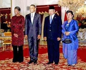 Ông Obama trở lại xứ sở thời thơ ấu