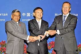 Trung Quốc, Ấn Độ và Nga cam kết tăng cường hợp tác