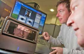 Thử nghiệm máy quét mống mắt tại sân bay