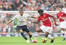 "Pháo thủ" lăm le vị trí đầu bảng