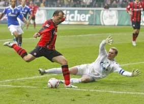 Theofanis Gekas vẫn chưa "già"