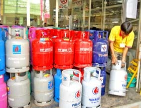 Giá ga tiếp tục tăng cao