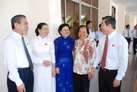 Phát huy dân chủ, trí tuệ, đề ra những giải pháp thực hiện thắng lợi các chỉ tiêu kinh tế - xã hội năm 2011 và kế hoạch phát triển kinh tế xã hội 5 năm (1011-2015) (*)