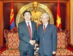 Chủ tịch Quốc hội Nguyễn Phú Trọng đón, hội đàm với Chủ tịch Quốc hội Mông Cổ - Thúc đẩy quan hệ hợp tác nhiều mặt giữa hai nước
