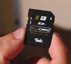 Nhà phát minh USB nắm chặt hơn thẻ FluCard