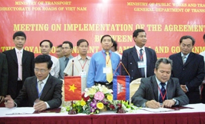 Tạo điều kiện cho doanh nghiệp vận tải 2 nước phát triển