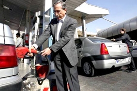 Iran nỗ lực phá 
vòng vây cấm vận