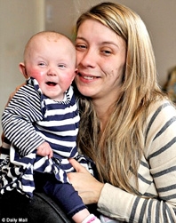 Sống khỏe dù chào đời sớm 4 tháng