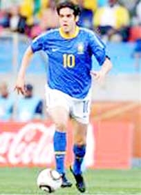 Kaka xuống phong độ, <br>
Chelsea, Inter Milan vẫn "giành giật"