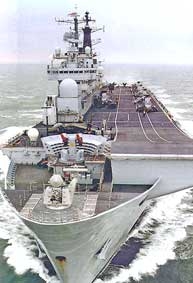 Mua hàng không mẫu hạm làm trường học