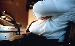 Rời bàn làm việc 1 phút cũng có lợi cho tim