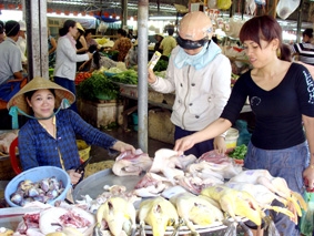 Bảo đảm nguồn cung thực phẩm tươi sống an toàn