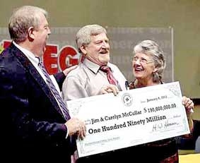 Một phụ nữ trúng số 190 triệu USD