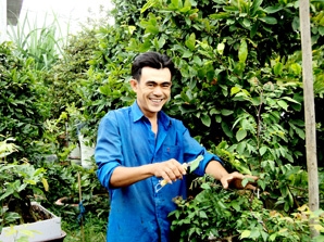 Người thổi hồn cho hoa kiểng