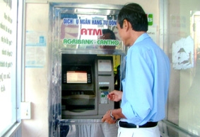 Tăng nguồn tiền trong hệ thống ATM phục vụ khách hàng dịp Tết