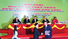 Kinh tế Việt Nam vượt thách thức, tạo sức bật mới