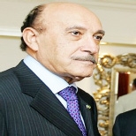 Ông Mubarak xuất tướng