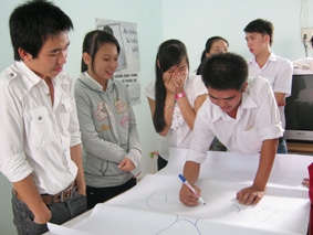 "Bạn và tôi" hiểu nhau hơn