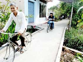 Khéo vận động xây dựng đường giao thông