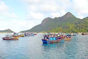 Côn Đảo phấn đấu trở thành <br>
Khu Kinh tế du lịch - dịch vụ chất lượng cao