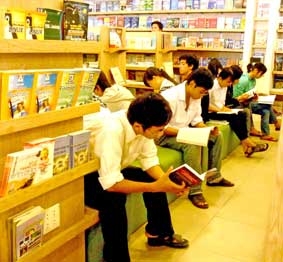 Chung tay bài trừ văn hóa phẩm độc hại