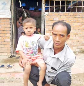 Hãy giúp bé Danh Của