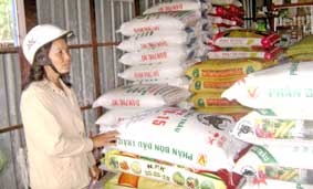 Nông dân đối mặt với nhiều khó khăn