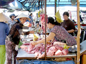 Heo hơi hút hàng, tăng giá