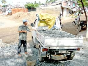 Nhiều mặt hàng tăng giá, sức mua yếu