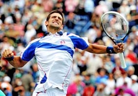 Djokovic "trỗi dậy"
