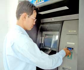 Tiện ích, nhưng vì sao khách hàng chưa mặn mà ?