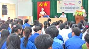 Tuổi trẻ với biển, đảo quê hương