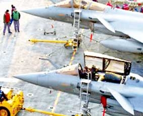 NATO tiếp quản "vùng cấm bay" ở Libye trong bất đồng