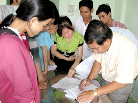 104 sinh viên Khmer quê Cà Mau nhận quà Tết Chol Chnam Thmay