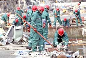 Nhật Bản chặn được nguồn rò rỉ nước nhiễm xạ ra biển