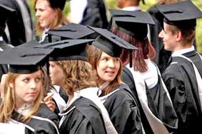 Xử phạt các trường 
thu học phí cao