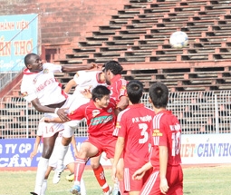 Các đội chủ nhà có tận dụng được ưu thế ?