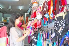 Sắm đồ đi du lịch