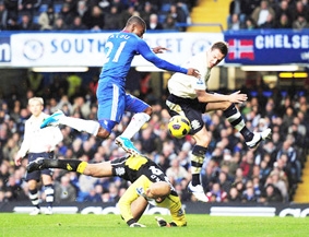 "Miếng xương khó nuốt" cho "The Blues"