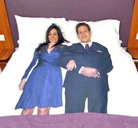 Cơ hội “ngủ chung” 
cùng hoàng tử William