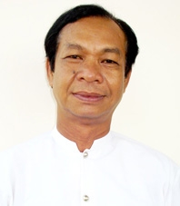 ÔNG LÝ XINH, PHÓ TRƯỞNG BAN BAN DÂN TỘC TP CẦN THƠ:
Đại biểu dân cử phải liên hệ chặt chẽ,
lắng nghe và tôn trọng ý kiến của nhân dân