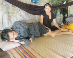 Hãy giúp anh Cam trị bệnh !