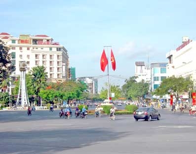 Phát huy chủ nghĩa anh hùng cách mạng, 
đoàn kết thống nhất, vượt qua khó khăn, 
thử thách xây dựng TP Cần Thơ giàu đẹp (*)