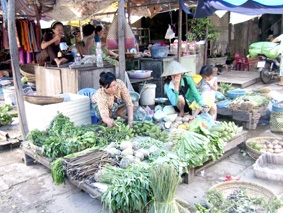 Nâng cao sức cạnh tranh cho chợ truyền thống